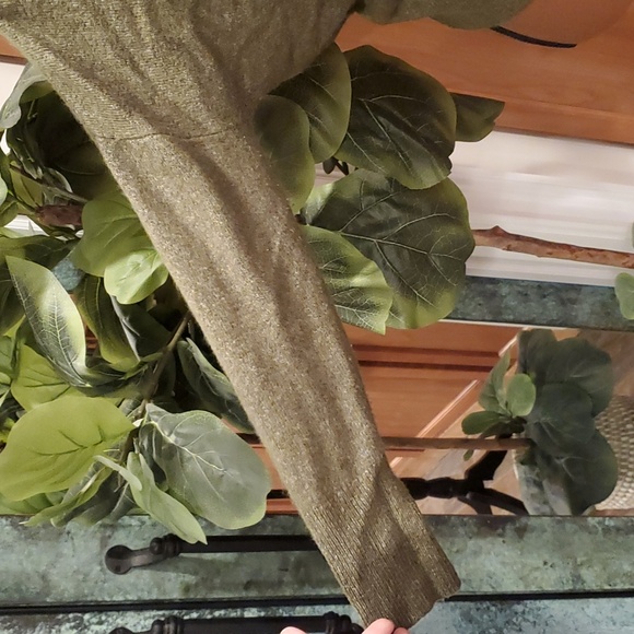 Green Ann Taylor Sweater - Picture 3 of 4